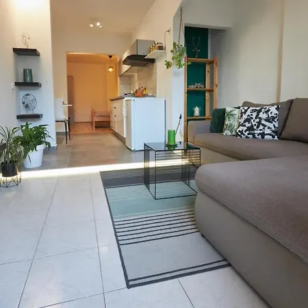 Apartment Green