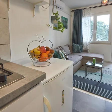 Apartman Apartment Green