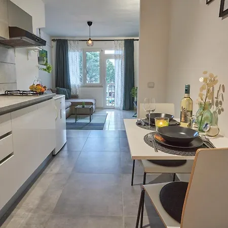 Apartman Apartment Green