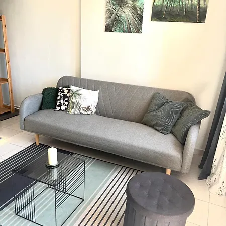 Apartment Green アパート *